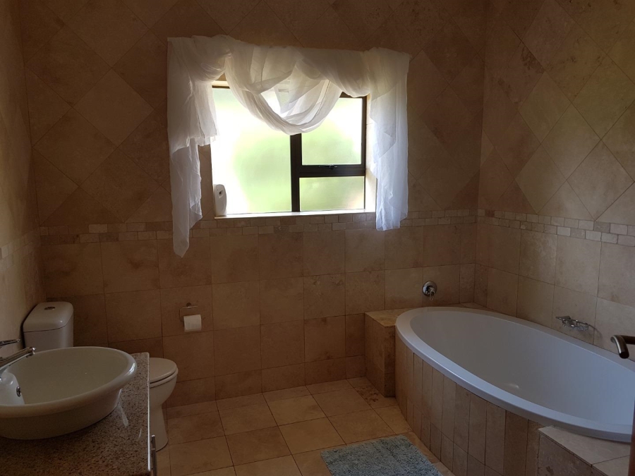 6 Bedroom Property for Sale in Hartenbos Heuwels Western Cape